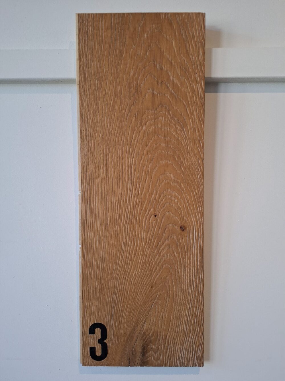 Eiken lamel | Uitvoering: Geborsteld rustiek ambiance | 14 mm. dik | 26 cm. Breed | Wit | Nr.3