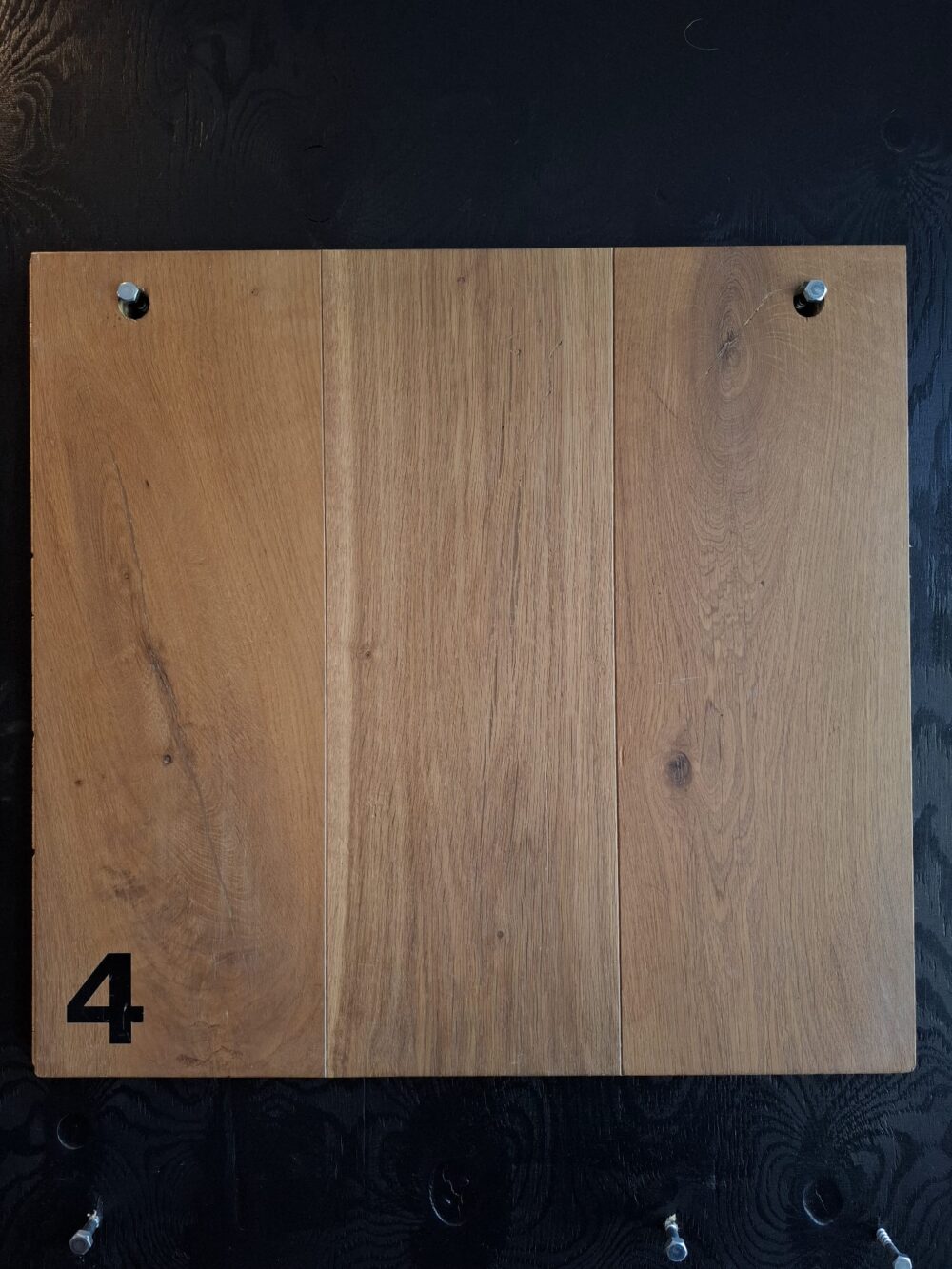 Eiken lamel | Uitvoering: rustiek ambiance | 14 mm. dik | 23,5 cm. Breed | Licht | Nr.4
